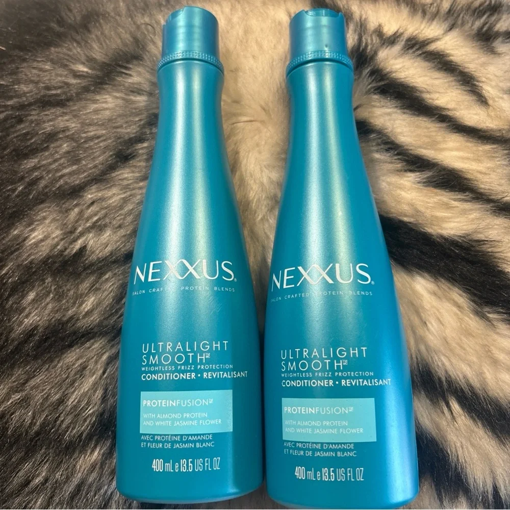 Nexxus Ultralight Smooth Conditioner - Blue